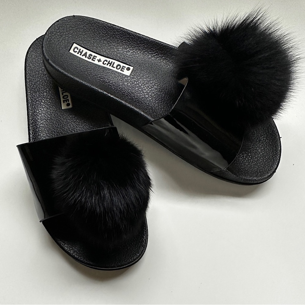 Chase and Chloe faux fur sandals. Size 8